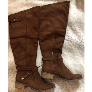 NWT Tall Brown Boots Size 8
